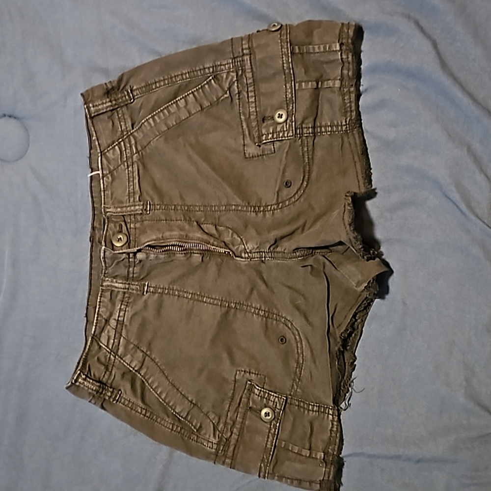American Eagle cargo shorts
